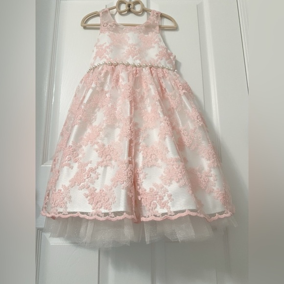 American Princess Coral and White Lace Dress - Picture 8 of 14